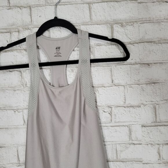 H&M Sport razor back tank - Picture 2 of 14